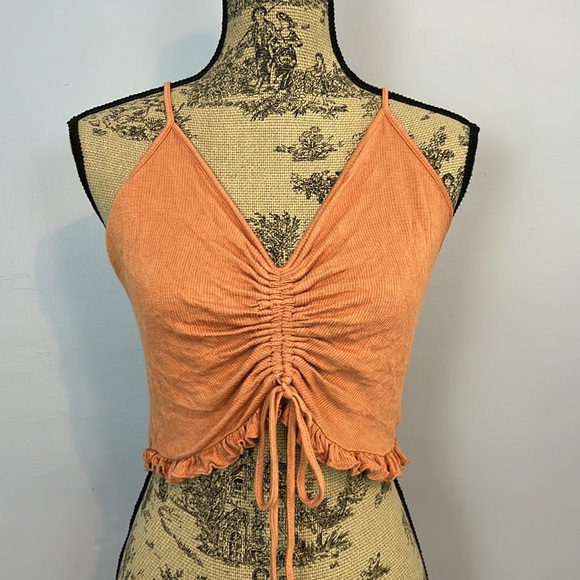 Ruched Drawstring Crop Top - Picture 2 of 6